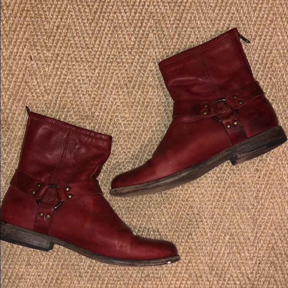 Frye short red boots